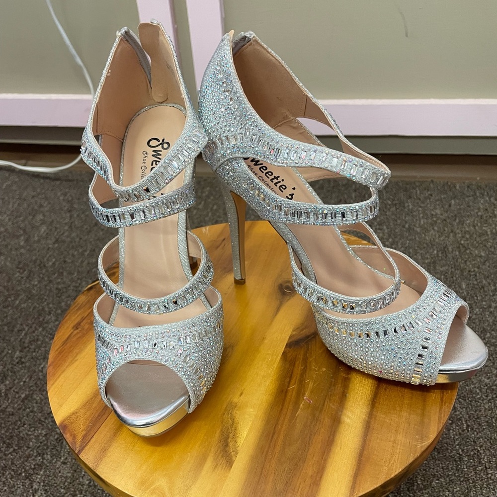 The “Jewel” Shoe by Sweeties Shoes. Silver Rhinestone Size 8 (last pair n silver